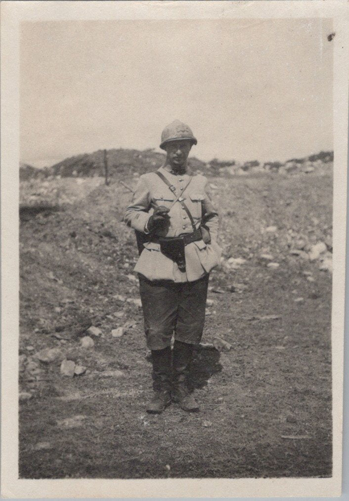 2 photos officier blessé avril 1917 Chemin des Dames 8,5x6 cm