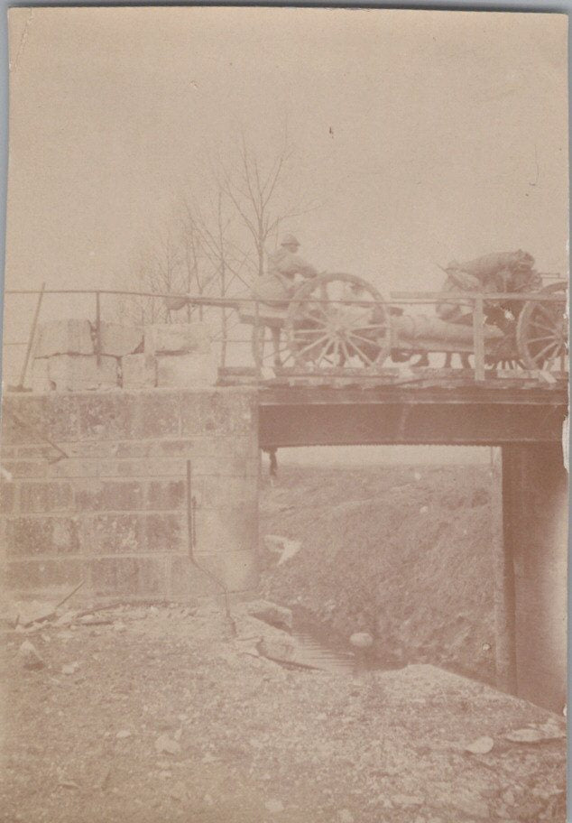 2 photos passage de l'Aisne Chemin des Dames 8x5,5 cm