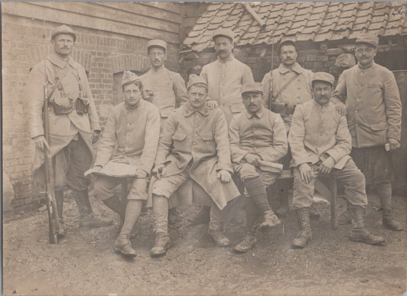 photo d'un groupe de poilus du 281°RI Montpellier ersatz 11x8 cm