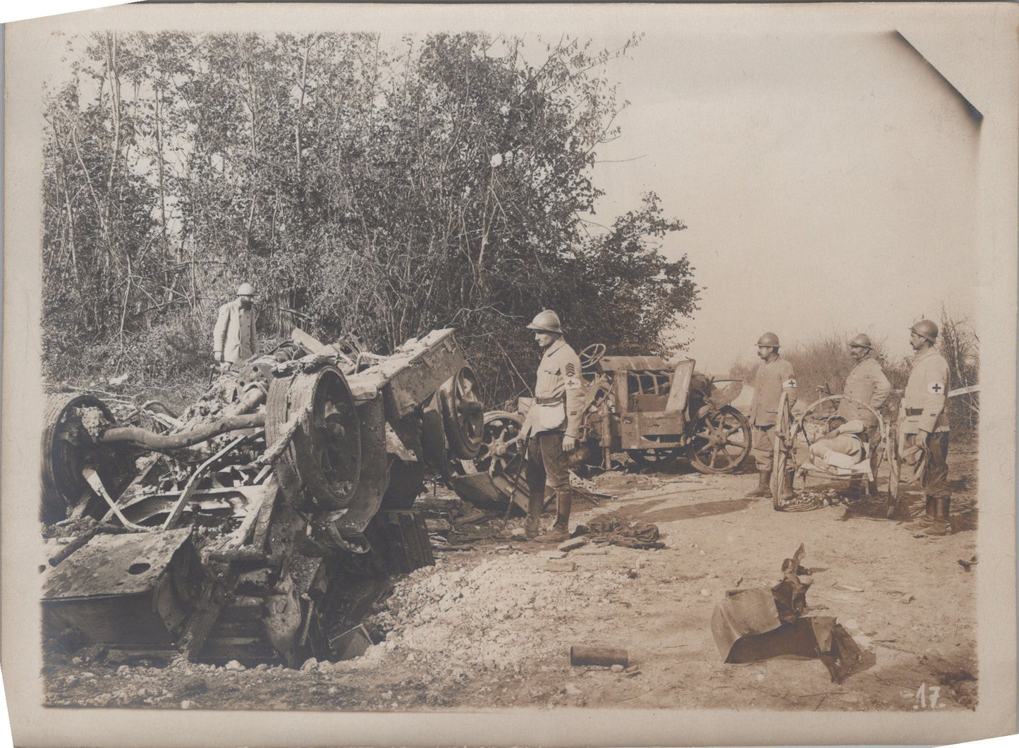 2 grandes photos convoi détruit Chemin des Dames 1914-18 17x12 cm