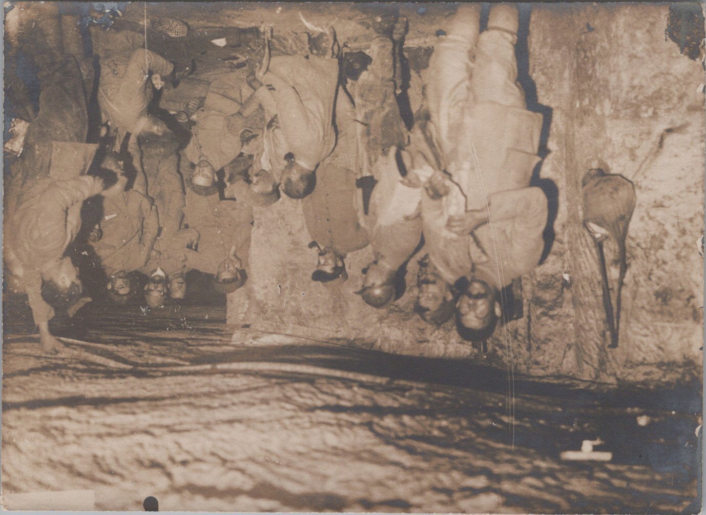 photo chemin des Dames grotte de l' éléphant 1914-1918 11,5 x 8,5 cm