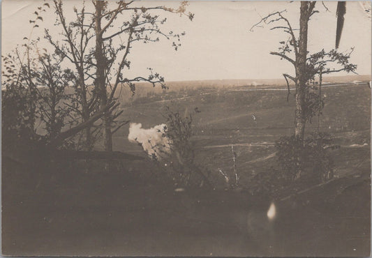 photo Chemin des Dames les boches bombardant le ravin d'Ostel 1914-1918 11,5 x 8,5 cm