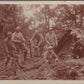 photo avec artilleurs devant un abri téléphone de campagne 1914-1918 11x6,5 cm