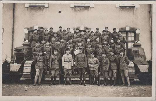 carte photo compagnie du 516° régiment de chars de combat Lunéville avec fanion années 20