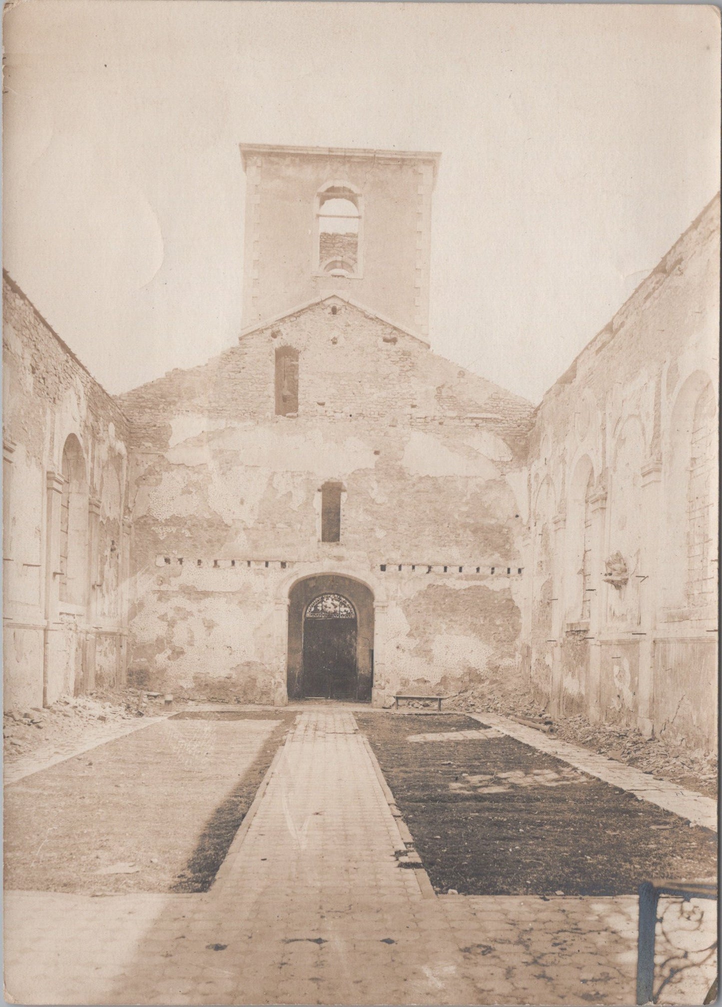 2 grandes photos Leyr Eglise détruite Meurthe et Moselle 1914-18 17x12 cm