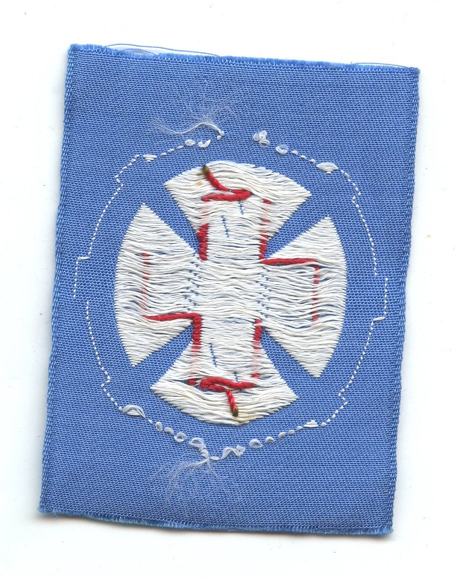 écusson de conductrice ambulancière féminine de la croix rouge française 1939-45