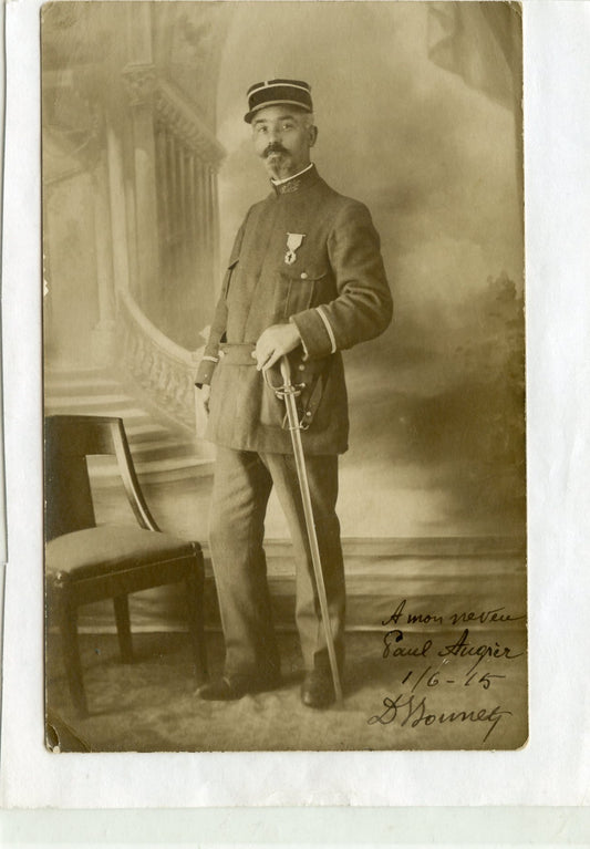 carte photo d'un médecin décoré des palmes académiques 1915
