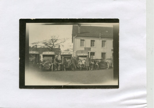 photo ambulances anglaises dans les Vosges café Arnould (Gérardmer ?) 10x7cm