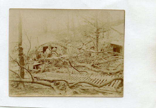 photo de poilus devant des abris 1914-18 11x8.5 cm