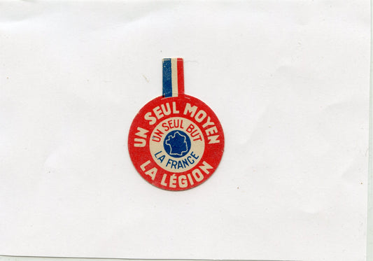 insigne de journée en carton Légion Française des Combattants Etat Français 1940-44