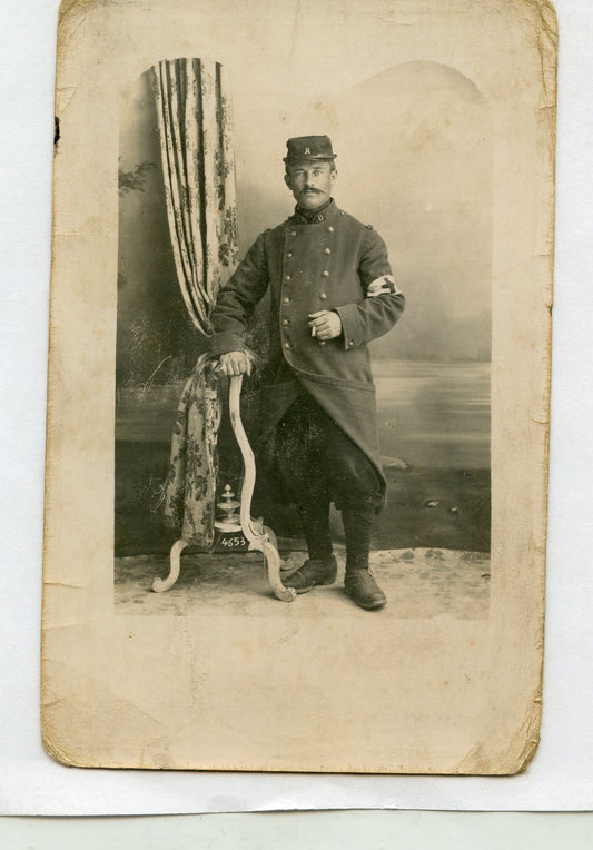 carte photo d'un poilu infirmier 8 au col 1914-1918