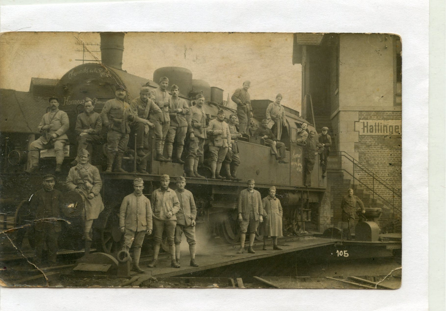 carte photo de poilus sur un train dans la Ruhr occupation années 20