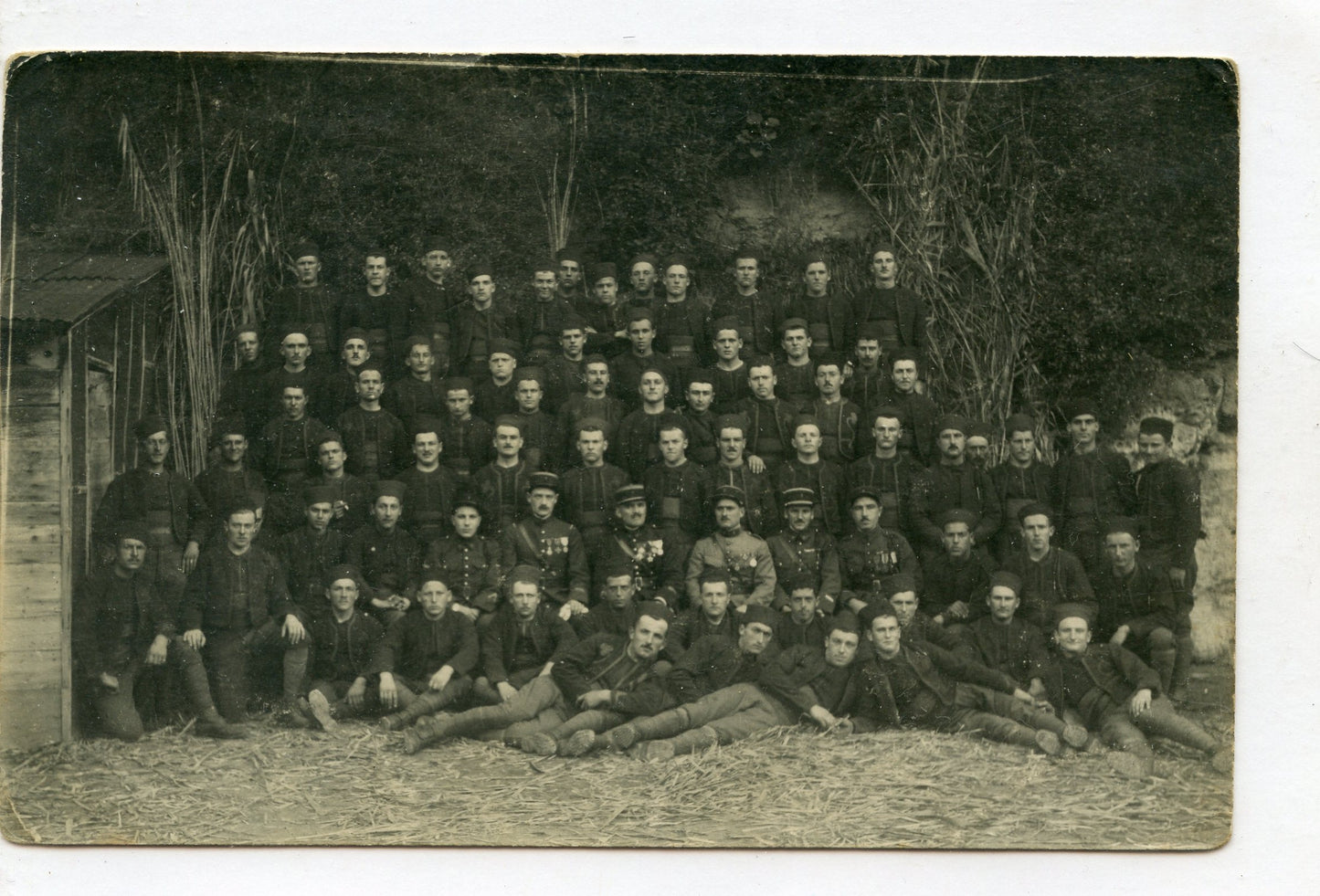 carte photo d'une unité de zouaves vers 1918-20