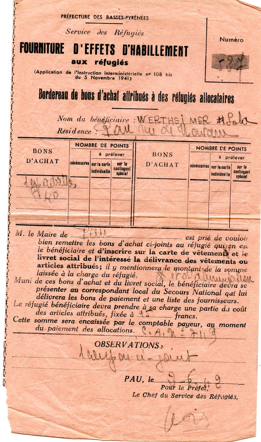 document de 1942 fourniture d'effets d'habillement aux réfugiés Alsaciens Pau 1939-45