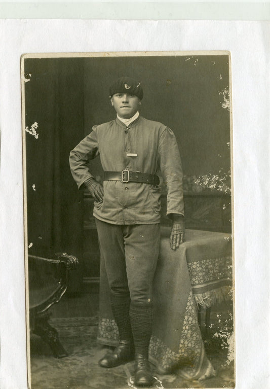 carte photo d'un chasseur en tenue de travail occupation Allemagne 1920