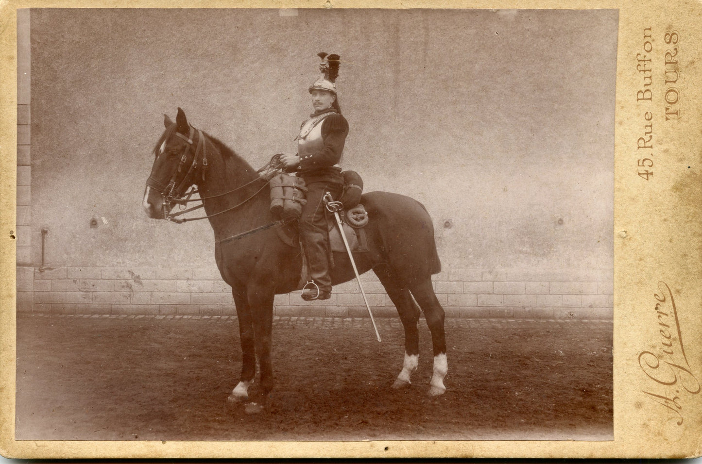 belle photo d'un cuirassier équipé à cheval Tours 16,5 x 10,5 cm 1