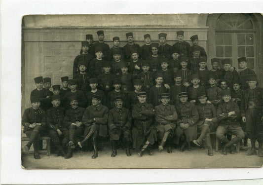 carte photo d'une unité du 3° zouaves vers 1920