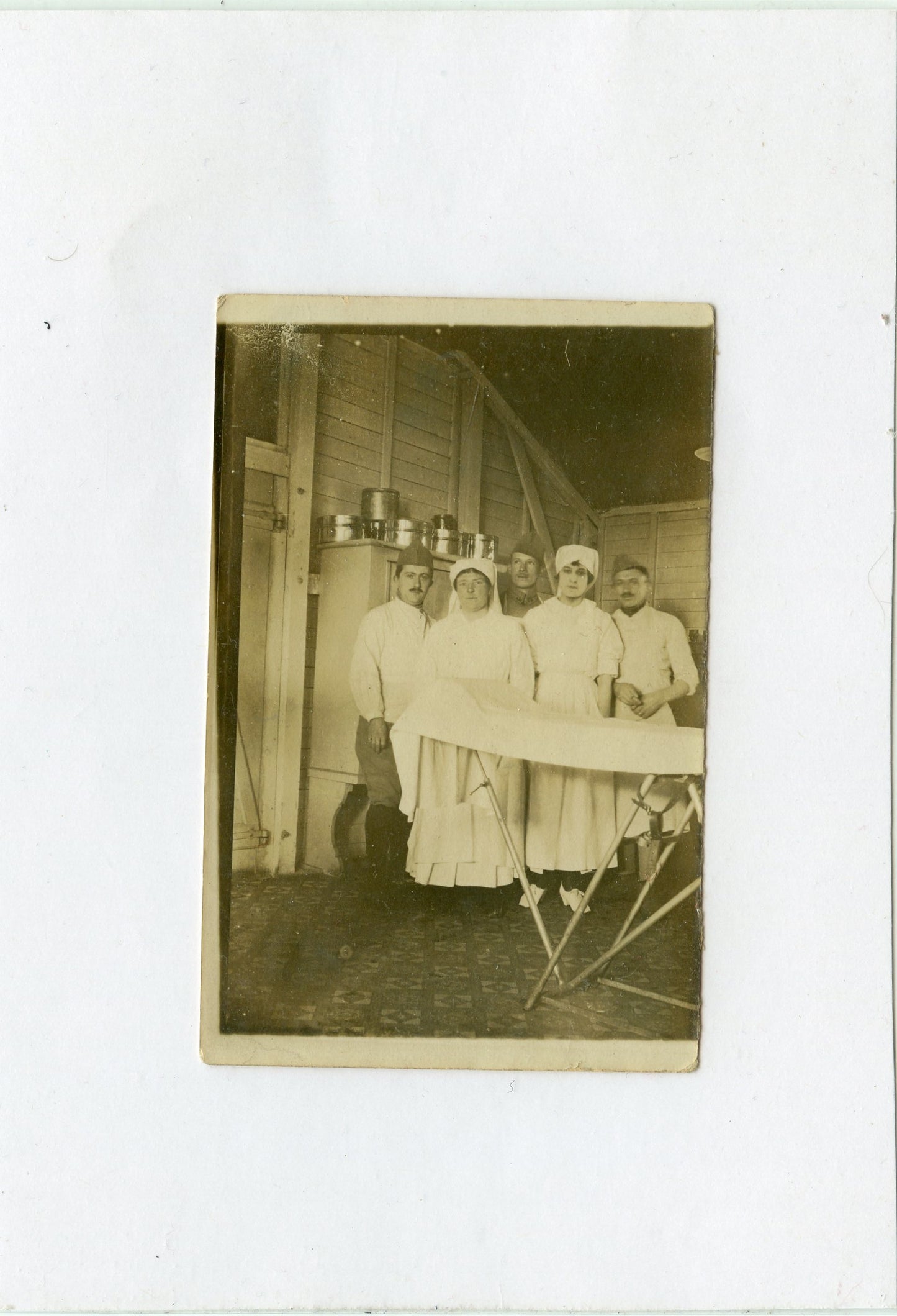 photo salle d'opérations ambulance 12/7, 1914-18 9 x 6 cm