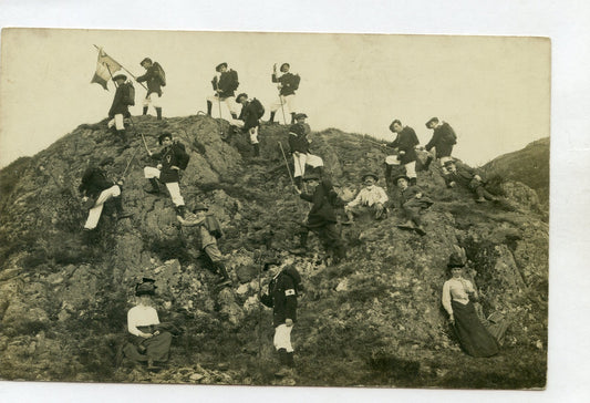 carte photo d'une société de préparation militaire chasseurs alpins 1911