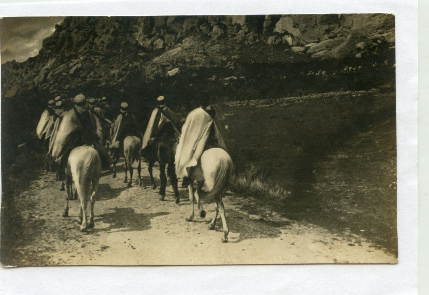 carte photo d'une colonne de spahis années 20-30