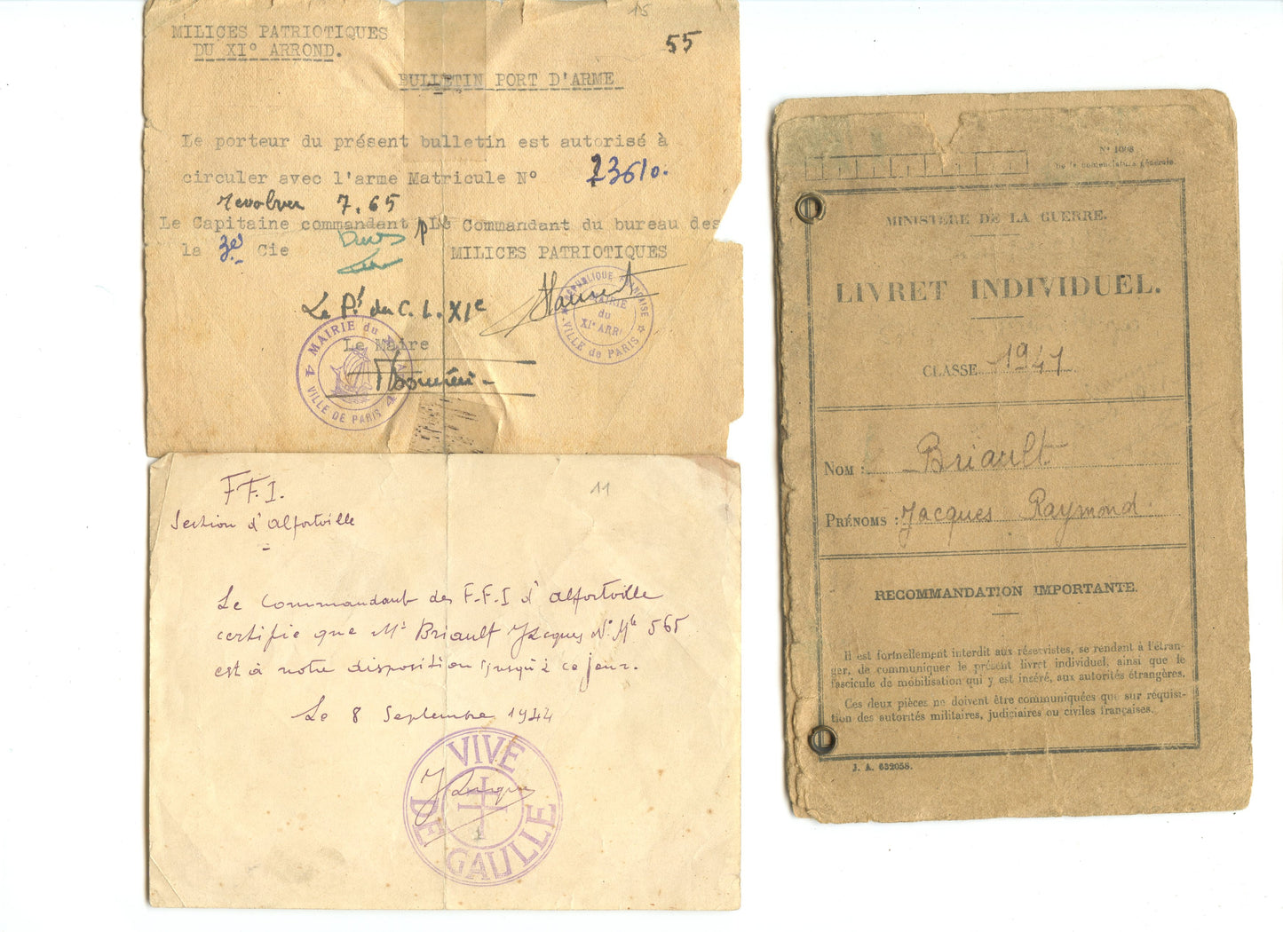 livret militaire et papiers résistant ancien STO milices patriotiques libération de Paris 1944