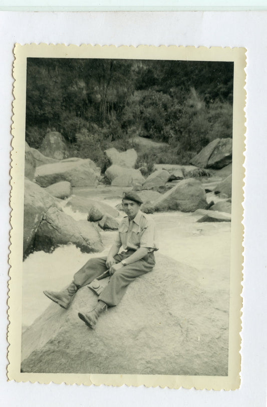 photo d'un parachutiste colonial du GCCP Madagascar années 50 13x9 cm