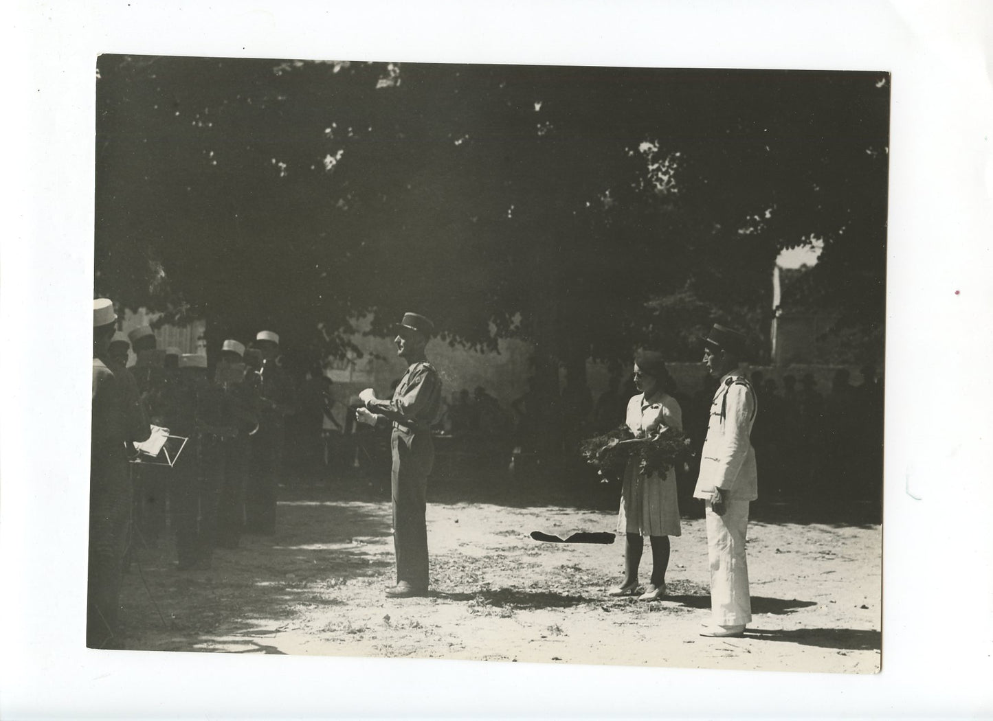 grande photo musique de la 13ème DBLE Légion Etrangère juillet 1945 légende au dos 23,5 x 17,5 cm  6