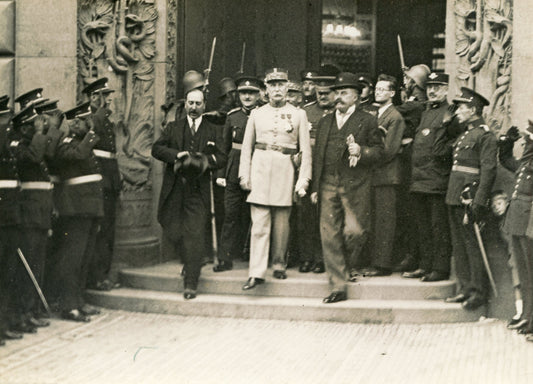 grande photo visite du Maréchal Pétain en Tchécoslovaquie années 20 1 17 x 12 cm tampon du photographe au dos