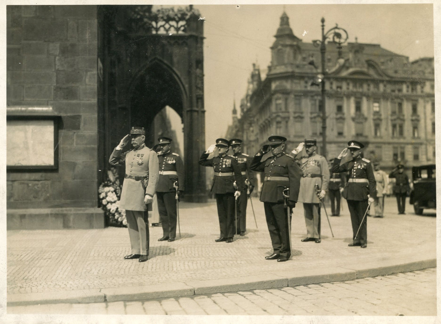 grande photo visite du Maréchal Pétain en Tchécoslovaquie années 20 3 16 x 12 cm