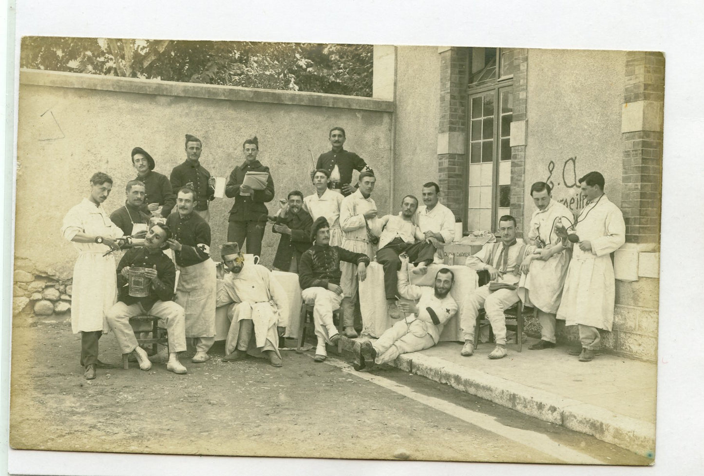 carte photo service médical 6° bataillon de chasseurs alpins et 112° Rgt d'infanterie Nice vers 1910