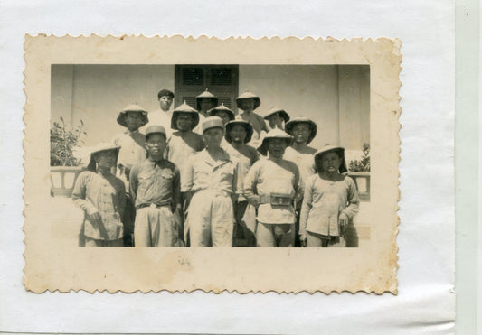 photo de soldats indochinois de la coloniale avec salako années 30