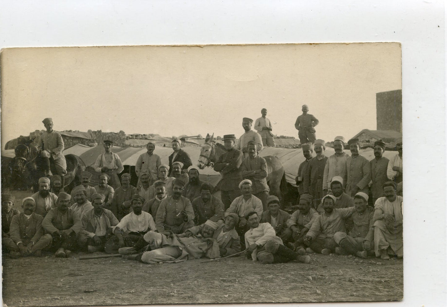 carte photo de zouaves ou tirailleurs au Maroc avant 1914