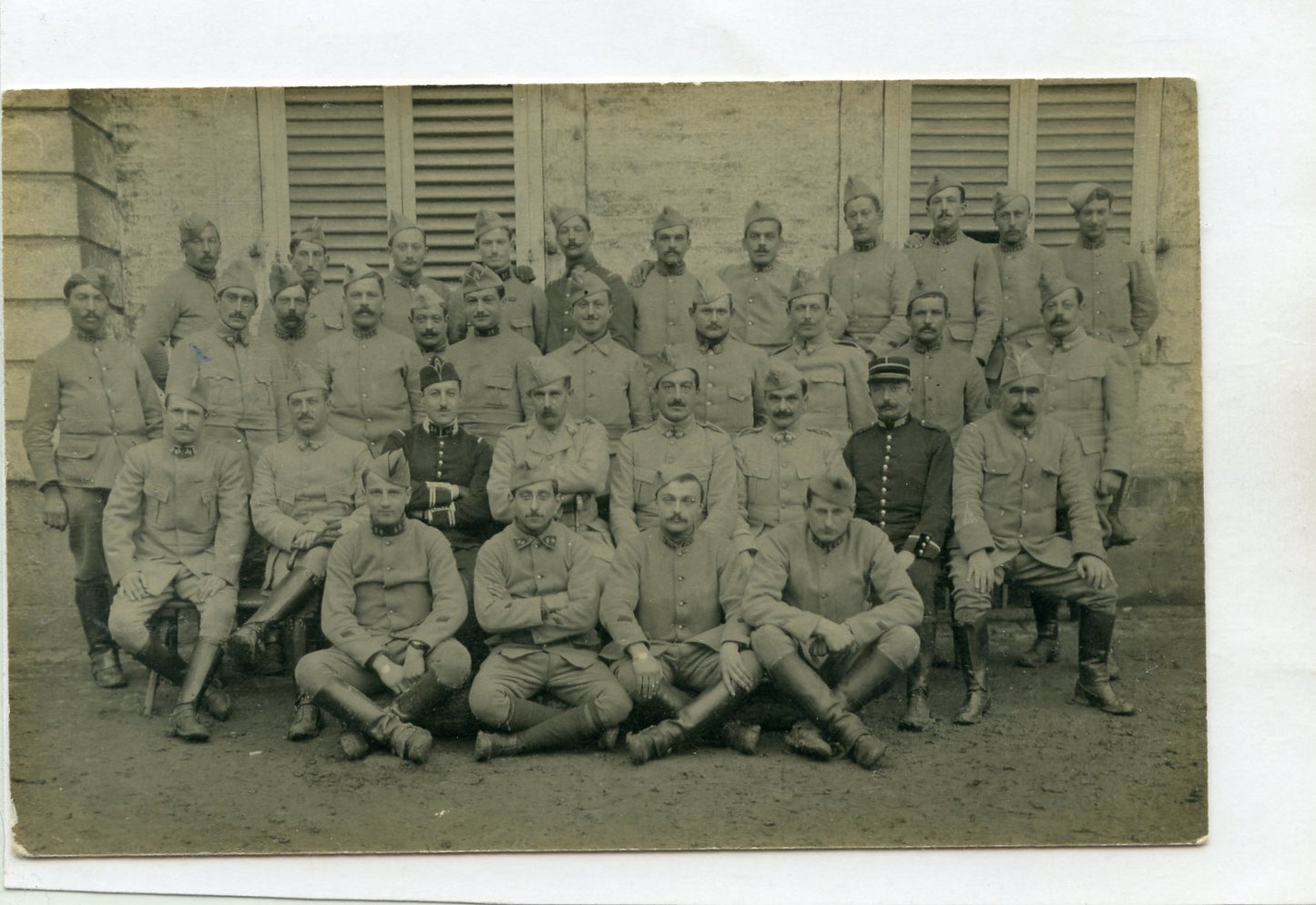 carte photo d'un groupe de poilus du 26° Dragons 1914-1918