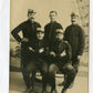 carte photo groupe de poilus d'une unité montée 7 aux cols et ceinturon homme monté et baïonnette gras