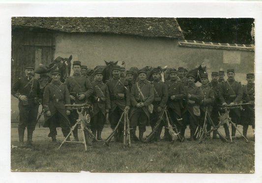 carte photo mitrailleurs du 131°RI (Orléans) avec pièces et équipements 1914