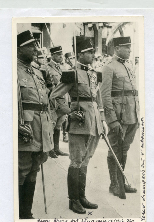 carte photo d'un sous officier russe de la Légion Etrangère vers 1920-1930, nombreuses décorations