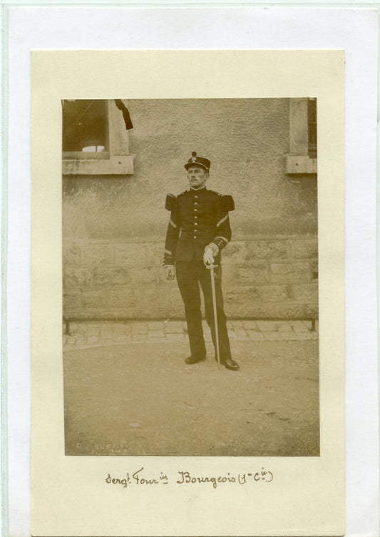 carte photo d'un sous-officier d'infanterie avant 1914, avec épée