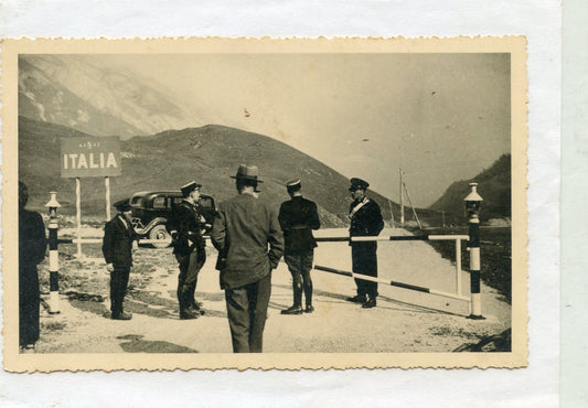carte photo gendarmes à la frontière italienne avant 1940