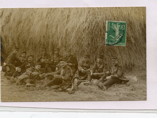 carte photo d'un groupe  du 30° rgt d'infanterie Annecy 1913 manœuvres dans l'Ain