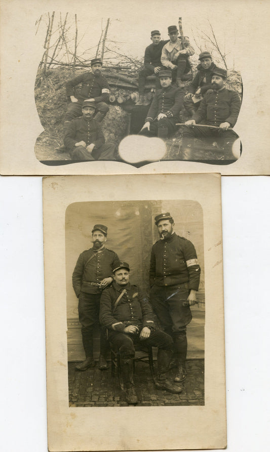 2 cartes photos d'infirmiers du 60° régiment d'artillerie une devant abri 1915 1