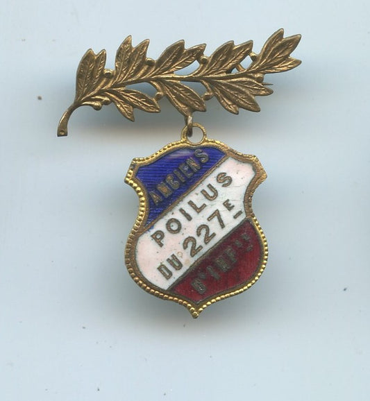 insigne anciens combattants du 227ème régiment d'infanterie 1914-18 25x20mm sans la palme