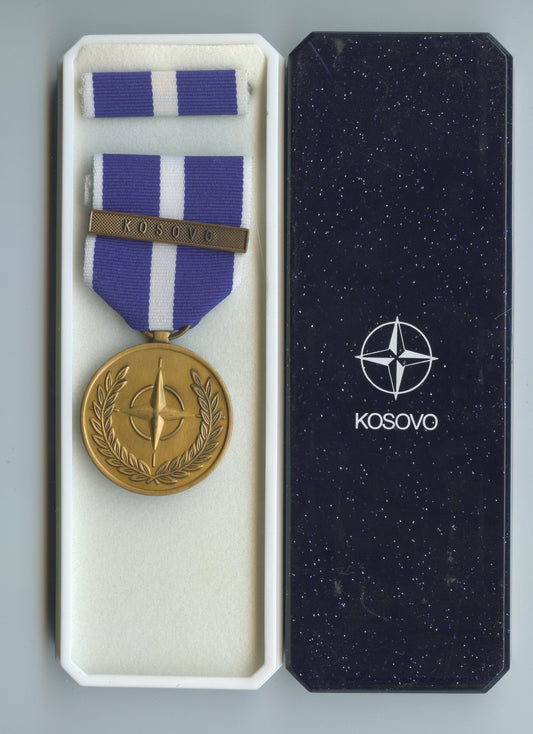 médaille OTAN KOSOVO avec boite