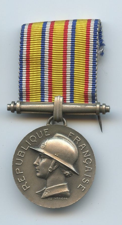 médaille des sapeurs pompiers en argent attribuée en 1960