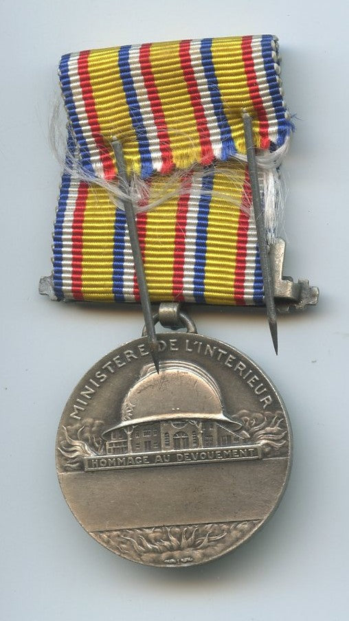 médaille des sapeurs pompiers en argent non attribuée