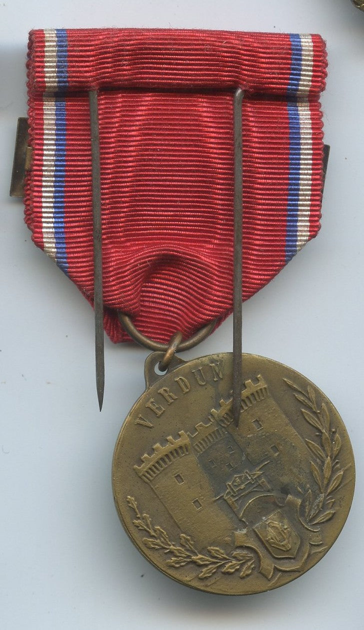 médaille de Verdun modèle Augier à anneaux agrafe 21 févier 1916