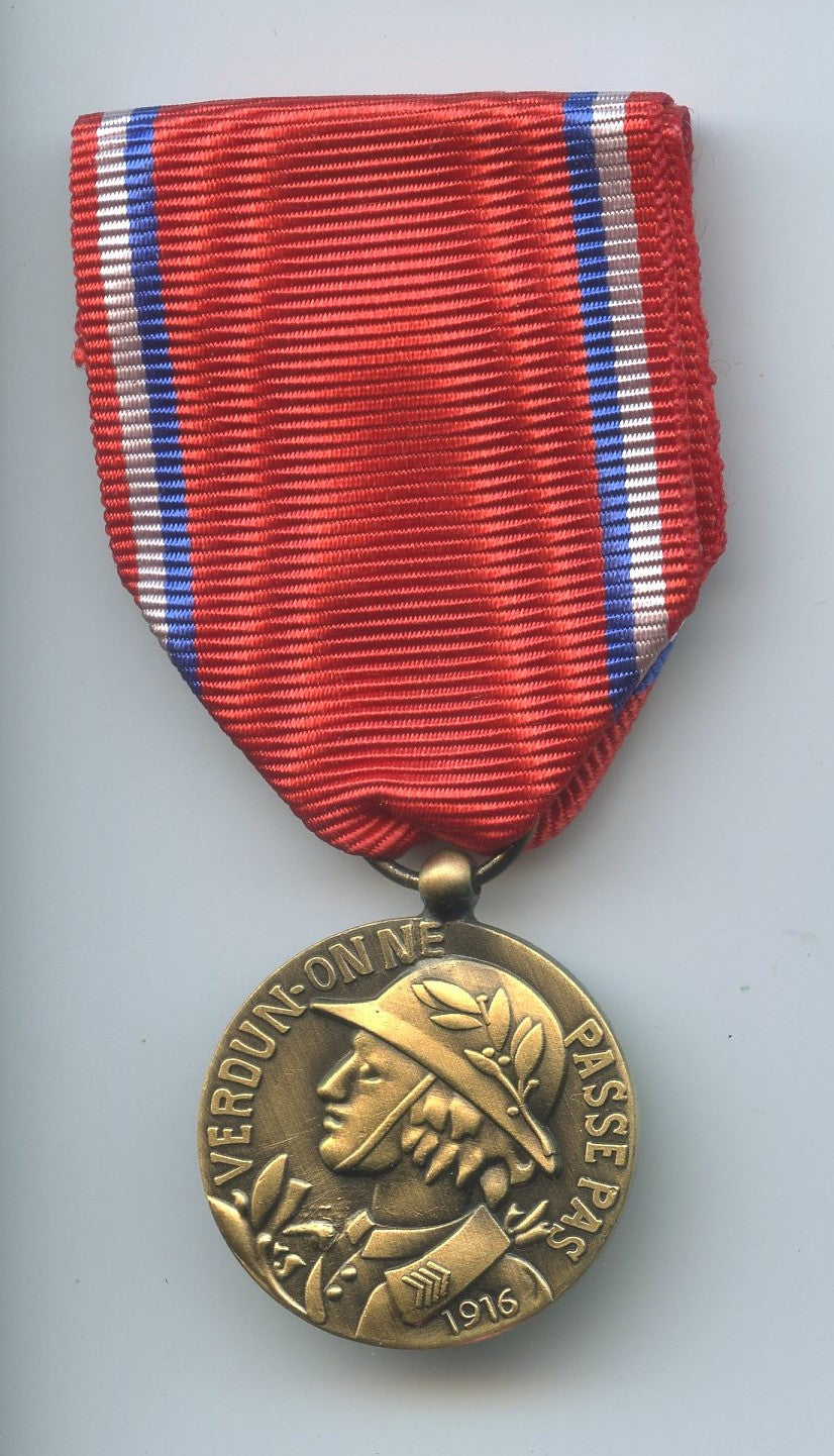 médaille de Verdun fabrication actuelle du modèle de René