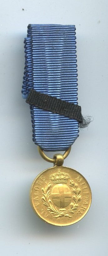 réduction de la médaille d'or de la valeur militaire Italie 16mm