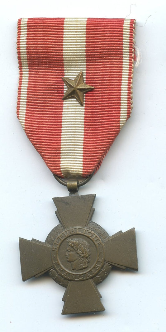 croix de la valeur militaire avec étoile de bronze