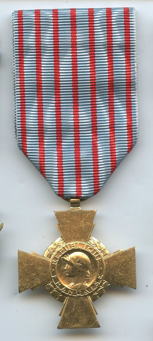 croix du combattant bronze doré 1