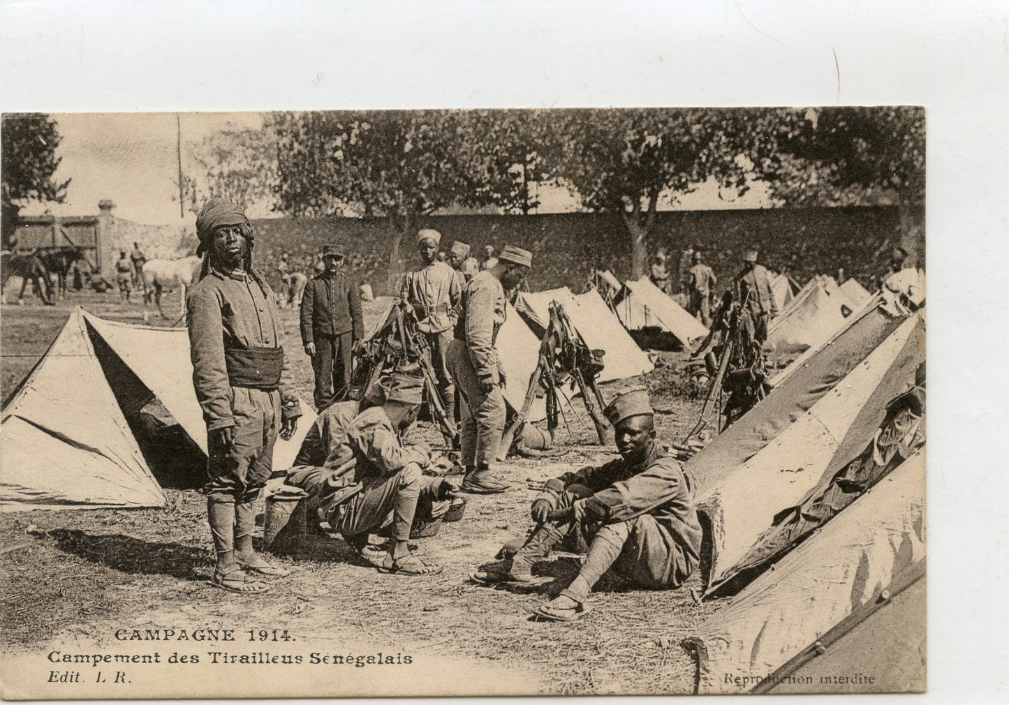 1914-1918 : CPA campement de tirailleurs sénégalais 1914